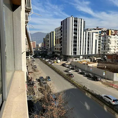 Kris Apartament Tirana